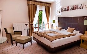 Uzdrowisko Sanatorium Augustów Pałac na wodzie Falkowski